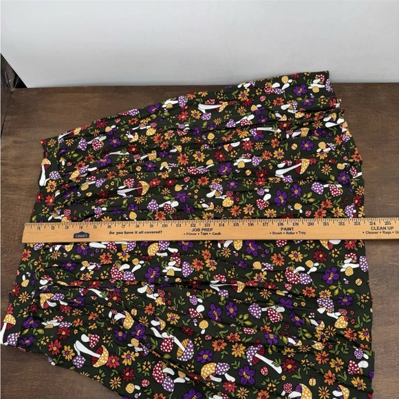 ModCloth More Than Charming Green Mushroom Skirt Rayon Blend Large W/pockets - Picture 10 of 13